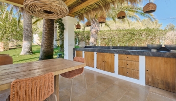 Resa Estates finca campo san jose Ibiza outdoor kitchen.jpg